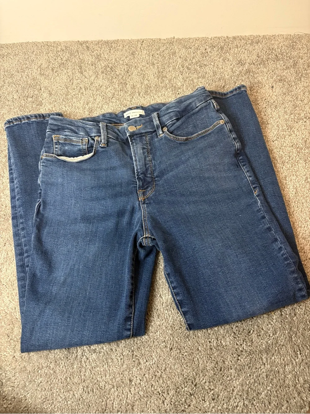 Good American Straight Leg Jeans in Dark Blue Wash size 8 - Picture 5 of 9